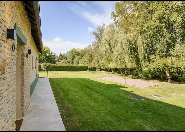 Jardin Piscine Privee Villa Saint-Etienne-la-Thillaye